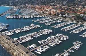 30 x 9 Metre Berth/Mooring Port Camille Rayon Marina For Sale