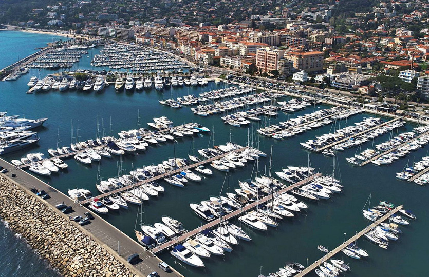 Port Camille Rayon Marina - Marina Berths / Mooring